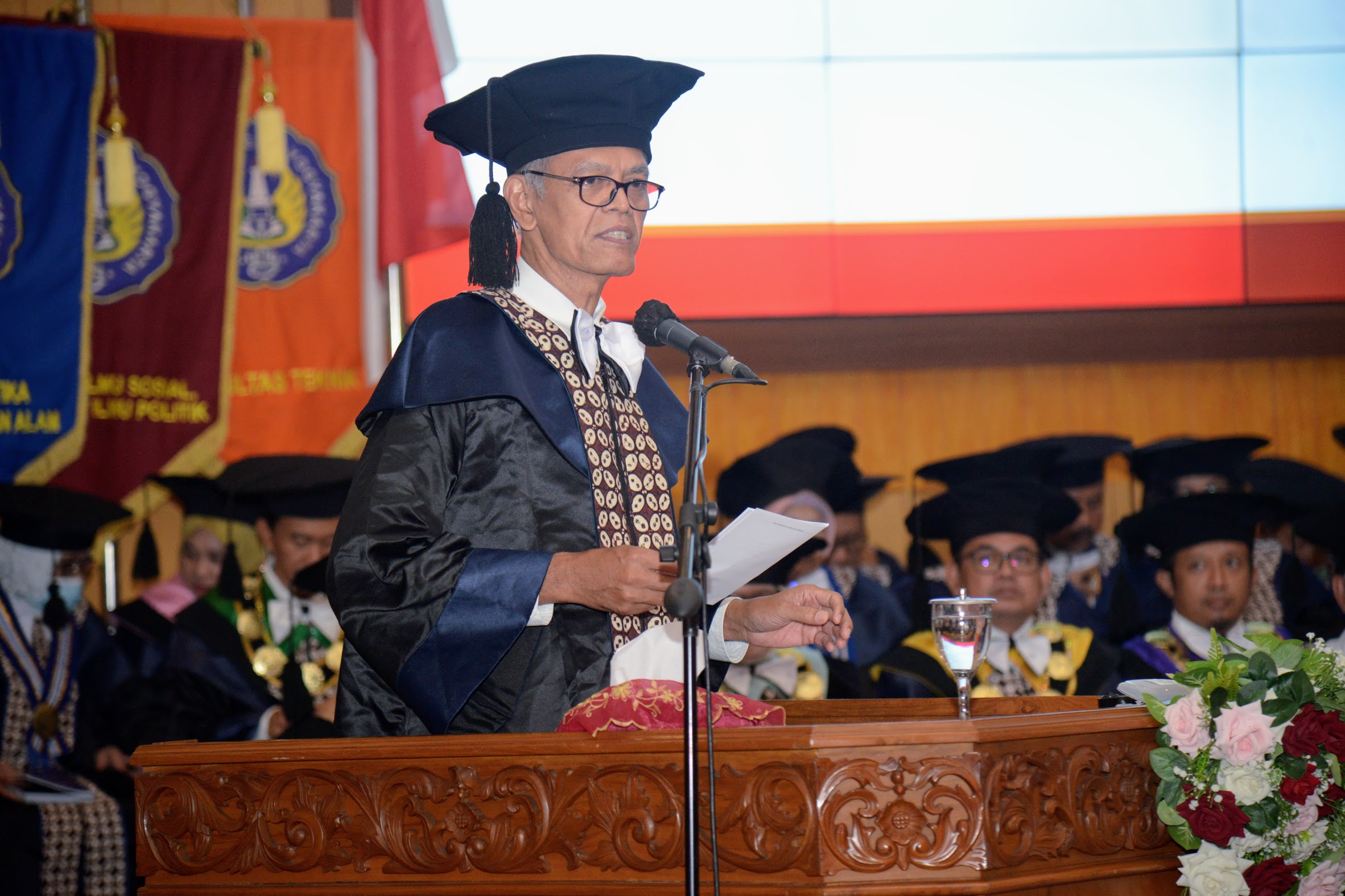 Pengukuhan Guru Besar Uny Di Awal Tahun Universitas Negeri